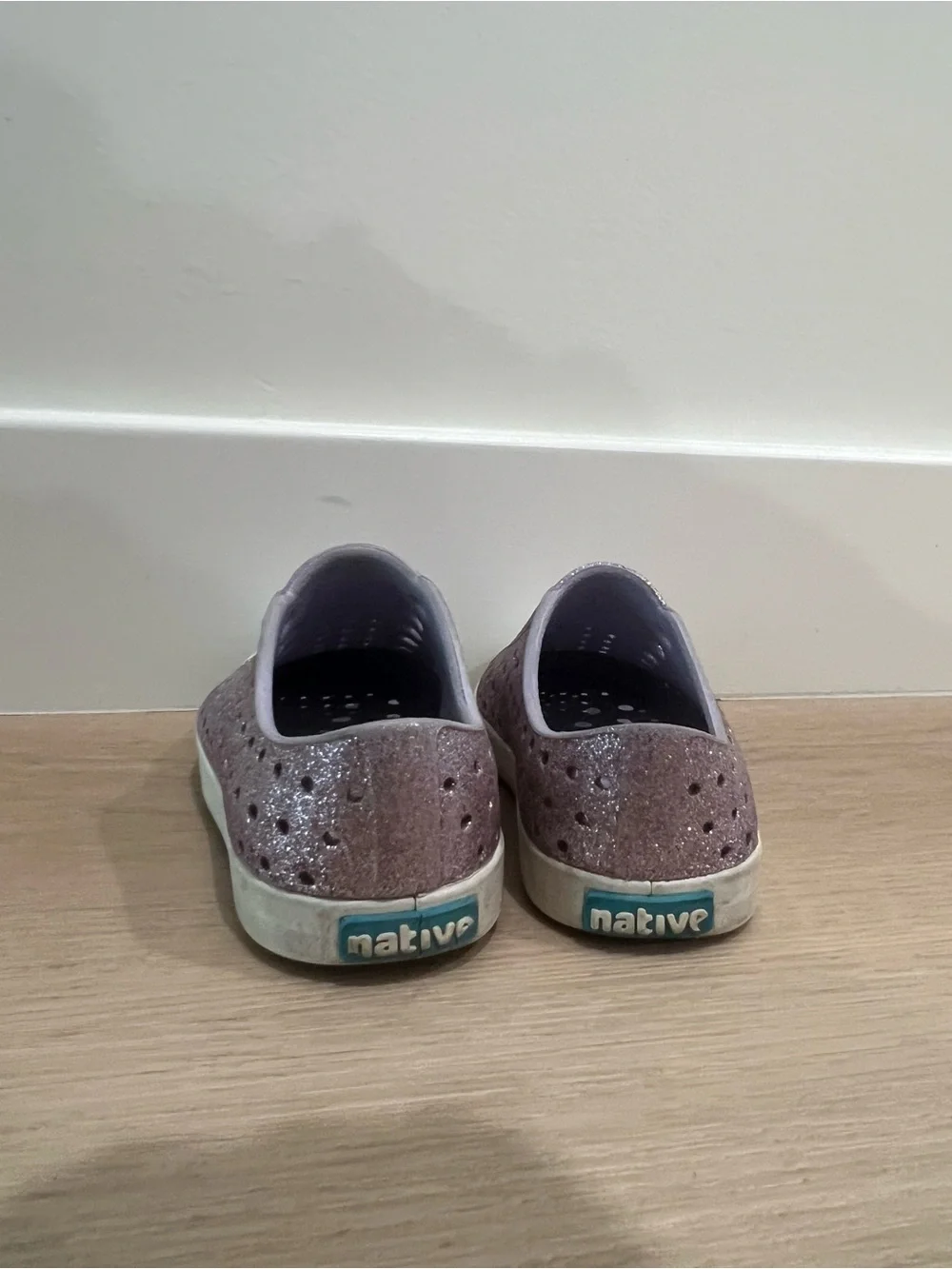 Native Jefferson Kids Slip-On Shoes in sparkling purple